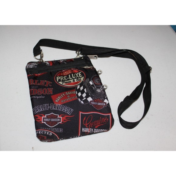 Harley-Davidson Handbags - Woman's Harley-Davidson cross body Purse
